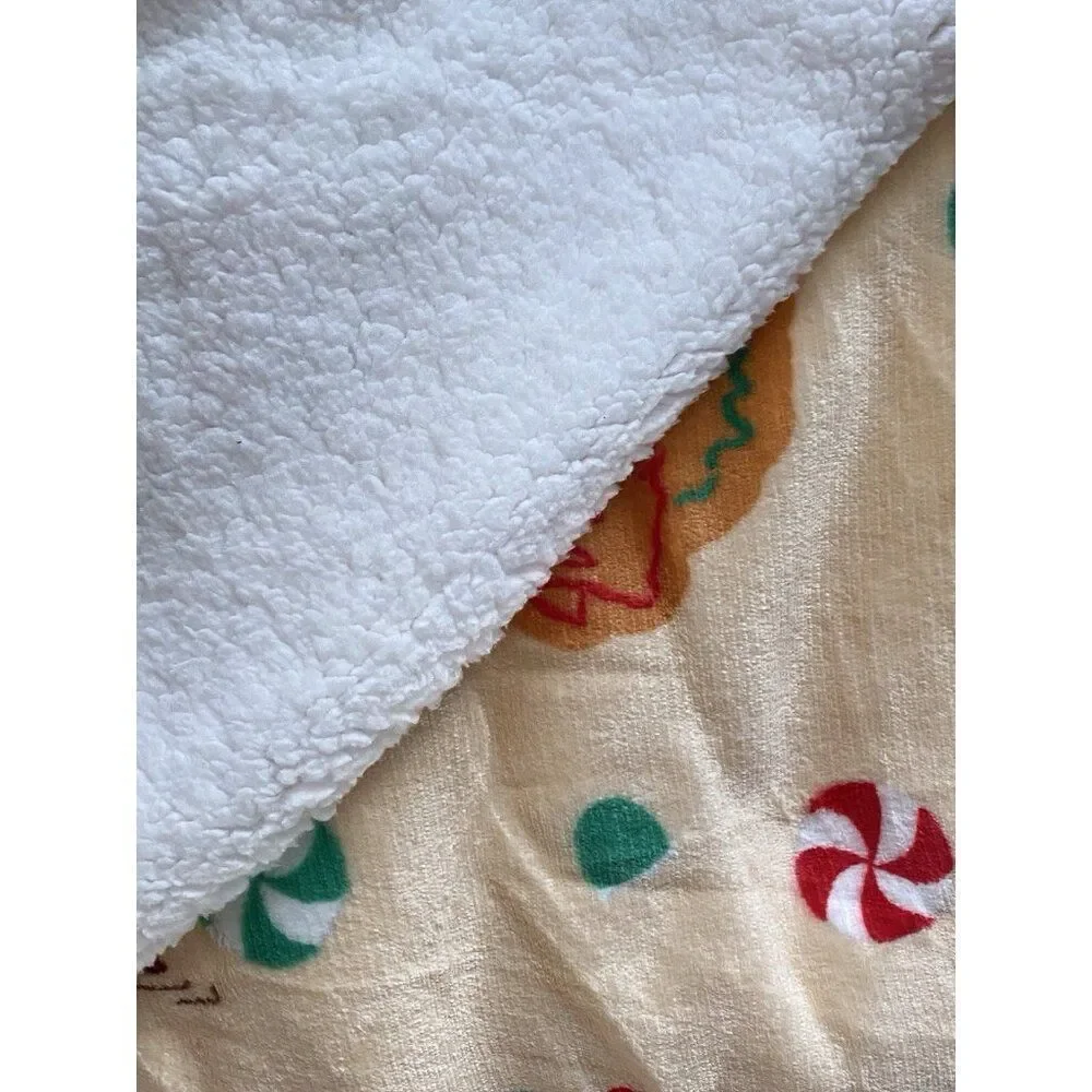 Peanuts Snoopy Sherpa‎ Backed Throw Blanket Gingerbread House Christmas 50X60”